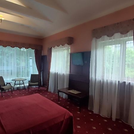 Hotel Aqvium Dnipro Esterno foto