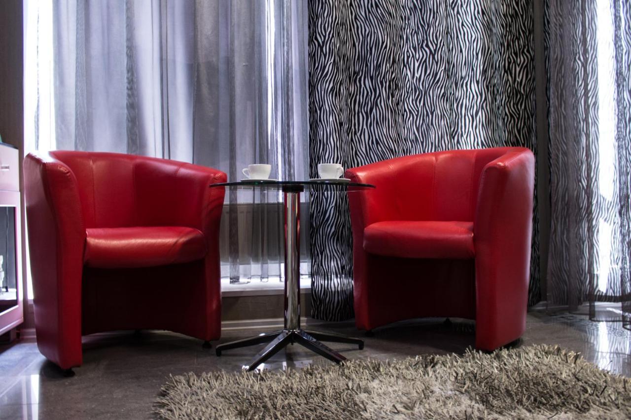 Hotel Aqvium Dnipro Esterno foto