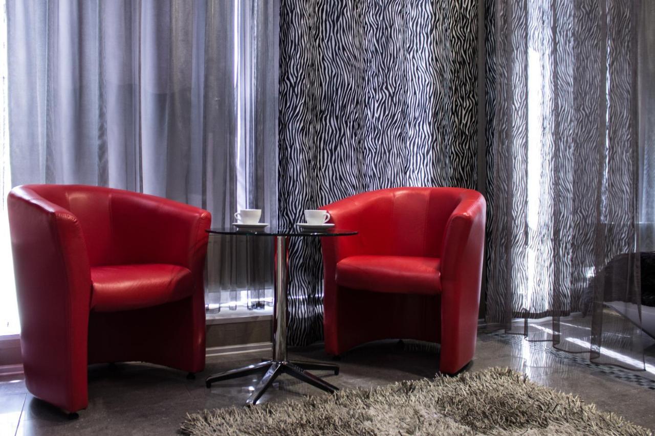 Hotel Aqvium Dnipro Esterno foto