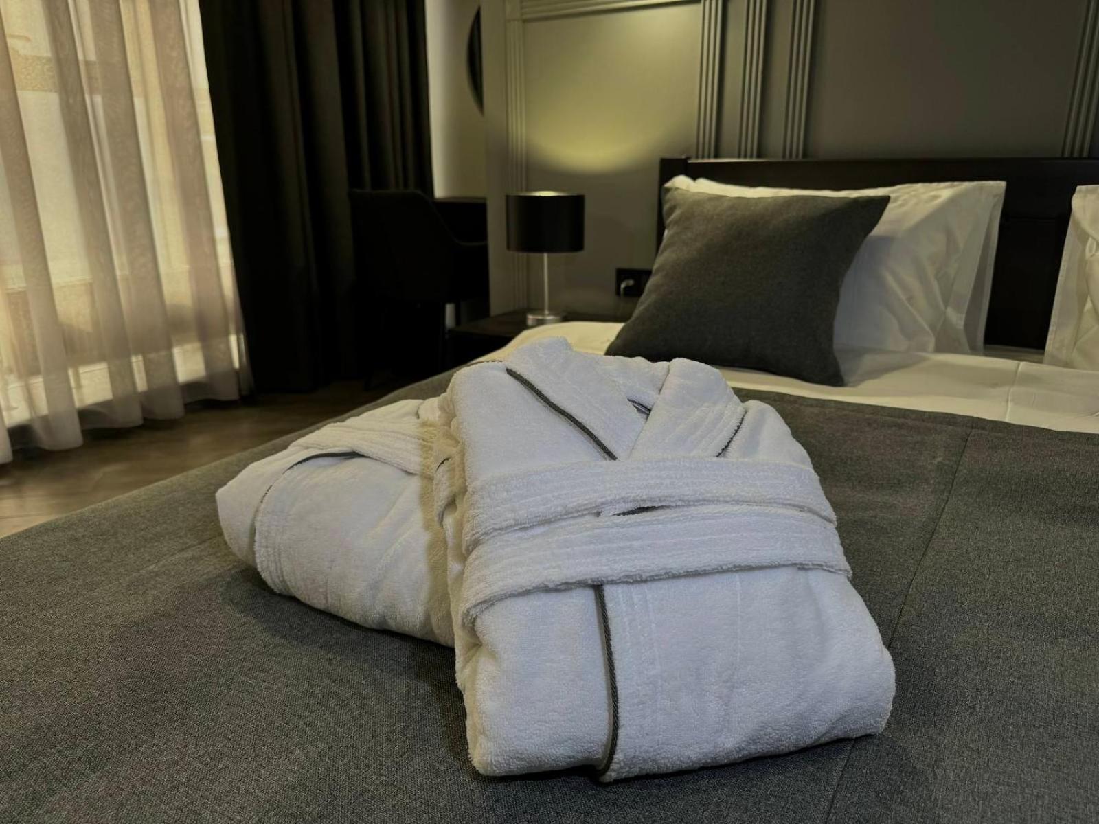 Hotel Aqvium Dnipro Esterno foto