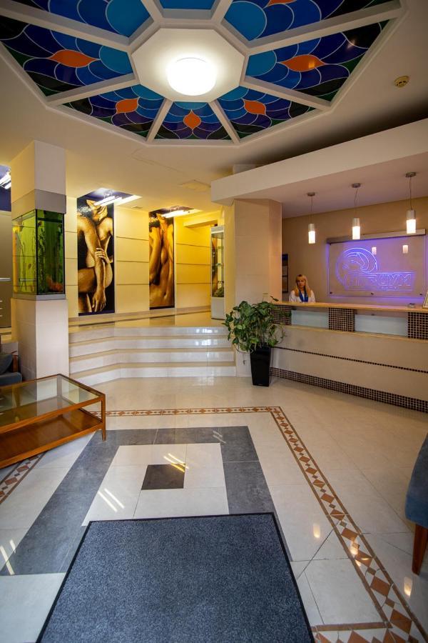 Hotel Aqvium Dnipro Esterno foto